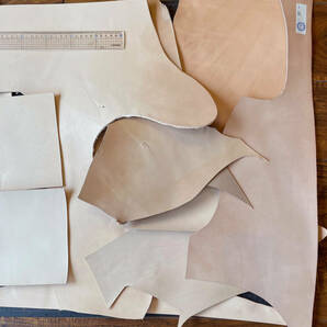 革工房の端革セット NO.58 ヌメ革ナチュラル 革小物作り・レザークラフト練習用に の画像2
