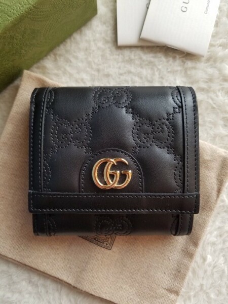 新品 GUCCI グッチ GGマトラッセ カードケース ウォレット 2つ折り財布 ブラック 723799 UM8IG 1000