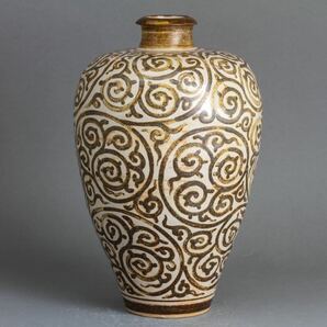 【久】1847 磁州釉巻草紋梅瓶 時代品  唐物 中国美術 の画像3