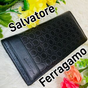 美品●本革●Salvatore Ferragamo●フェラガモ●財布●ガンチーニ●二つ折り●メンズ●レディース●レザー●長財布●