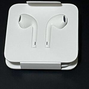 【未使用】iPhone7もしくは8付属品 Apple純正 EarPods Lightning Connector イヤホンの画像1