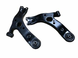  free shipping Toyota Prius ZVW30 ZVW35 front lower arm control arm strut arm left right set 48068-47050 48069-47050