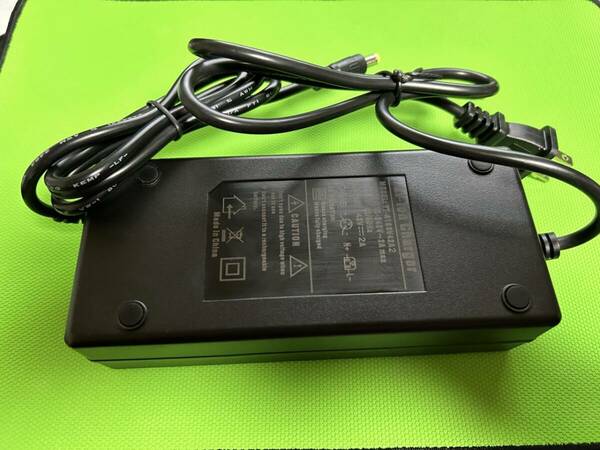 新品 glafit 電動バイク専用 充電器　GFR-02　GFR-01 RICHBIT TOP619に対応 互換品