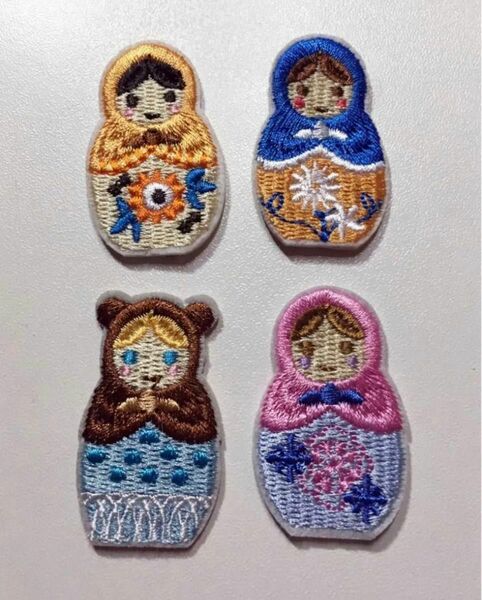 ハンドメイド　マトリョーシカ　アイロン接着　刺繍ワッペン　４個組 アイロン刺繍ワッペン ハンドメイド素材