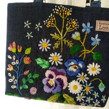 ハンドメイド* 巾着トートバッグ*本革持ち手*お花の手刺繍*裏地がごわつかない_画像2