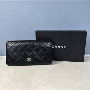 1円〜　CHANEL シャネル マトラッセ ラムスキン A31059 二つ折り 長財布