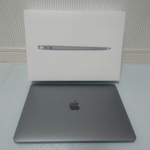 MacBook Air スペースグレイ ［MGN63J/A］ 256GB M1、2020モデル中古