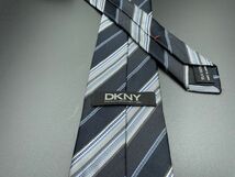 【超美品】DKNY　ダナキャラン　レジメンタル柄　ネクタイ　3本以上送料無料　ネイビー　0403167_画像2
