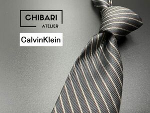 【超美品】CalvinKlein　カルバンクライン　レジメンタル柄　ネクタイ　3本以上送料無料　グレイ　0404112