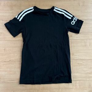 adidas Tシャツ　140 ブラック 半袖Tシャツ アディダス 半袖