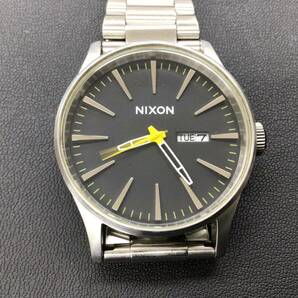 ★ 良品 ★ NIXON ニクソン クォーツ デイデイト 腕時計 ブラック 文字盤 稼動品の画像2