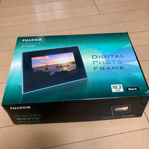 FUJIFILM デジタルフォトフレーム 10.2インチ 内蔵メモリー2GB 解像度1024×600 ブラック DP-1020SH