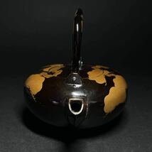 銚子　錫製　漆塗　松蒔絵　金蒔絵　時代漆器　酒器　茶道具　お屠蘇　重さ439g_画像4
