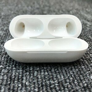 TAG14504相 Apple AirPods Pro A2190 イヤホンケースのみ 現状品 直接お渡し歓迎の画像4