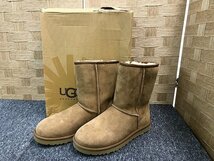 MYG45911相 ★未使用★ UGG アグ クラシックショート ムートンブーツ 25cm 直接お渡し歓迎_画像1