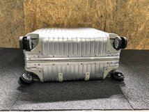 TUG45844大 RIMOWA リモワ TOPAS トパーズ 104L 4輪 932.77 スーツケース シルバー 直接お渡し歓迎_画像6