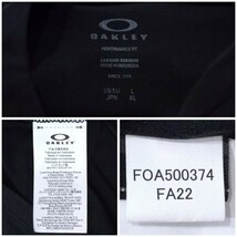 新品に近い OAKLEY モックネックシャツ XL メンズ O ブラック 長袖 インナーシャツ オークリー ゴルフ 美品_画像4