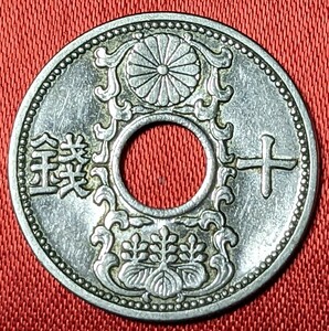 日本　10銭ニッケル貨　昭和10年　1935年　【流通品・極美品】　　玉ちゃんNo.3299