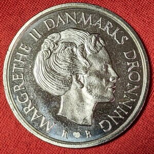 デンマーク　5クローネ白銅貨　1987年 　【マルグレーテ2世・発行枚数811.000枚・未使用】　　玉ちゃんNo.3359