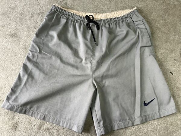 ★送料無料!NIKEのハーフパンツ★短パン★紳士★大きめ★部屋着に★ウエストゴムで楽★L★