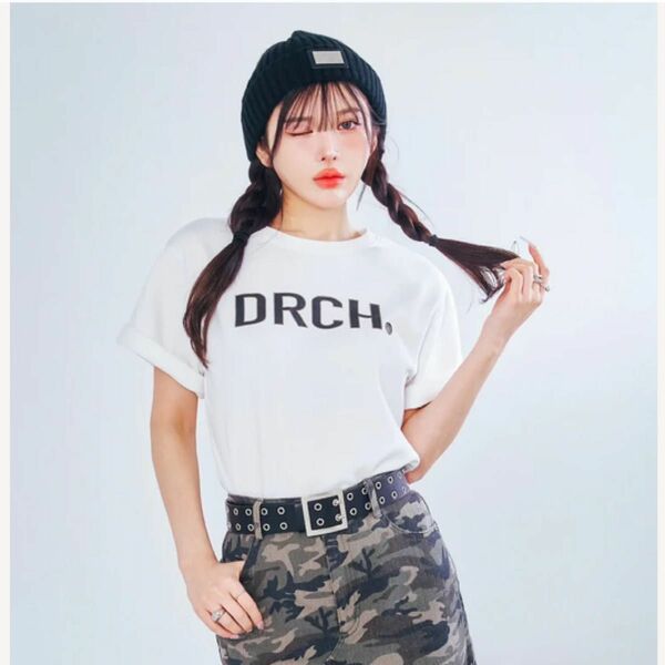 darich ダーリッチ　ボックスロゴTシャツ