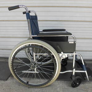 4243BNZ◎マキテック 車椅子 自走式 スチール製車いす EX-10B ビニールレザーシート エコノミーシリーズ 紺色◎中古の画像4