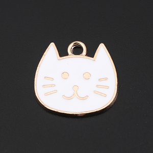 メタルチャーム(1個)猫　デザインチャーム エナメル仕上げ19mm×18mm