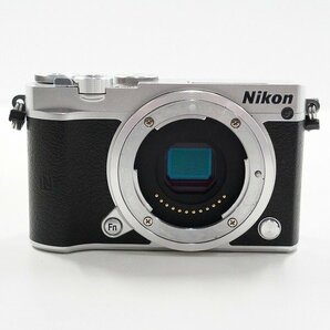 Nikon/ニコン 1 J5 ミラーレス一眼 デジタルカメラ ボディ シルバー 簡易動作確認済み /000の画像2