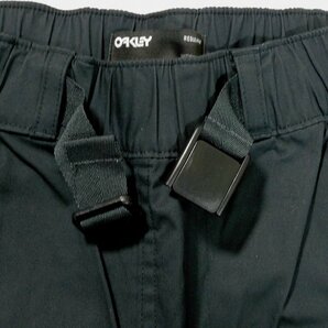 新品 オークリー ロングパンツ L(79-84cm) 黒 OAKLEY ROAM COMMUTER PANT ストレッチ バックル留め仕様 アウトドア メンズ【2553】の画像6