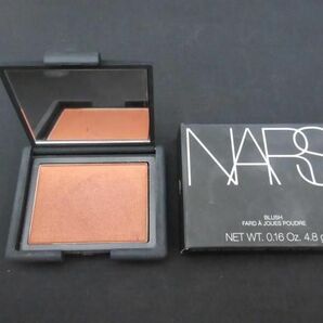 残9割 コスメ NARS アンインヒビテッド アイシャドーパレット NARS ブラッシュ 4080 2点 チークカラーの画像2