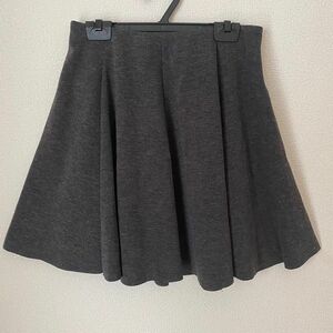 スカート　Zara ザラ　フレアミニスカート　ミニスカート　グレー