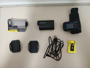 【中古】SONY　HDR-AS30VR 　デジタルHDビデオカメラレコーダーアクションカム　リモコン　ウォータープルーフケース　接着式マウント2種類