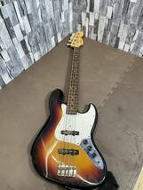 エレキギター Fender JAZZ BASS フェンダー 中古品_画像1