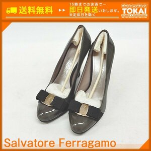 ★MA15 [送料無料/中古品] フェラガモ Salvatore Ferragamo ヴァラ・リボン エナメルレザー パンプス 7 C(24.5cm相当) グリーン系