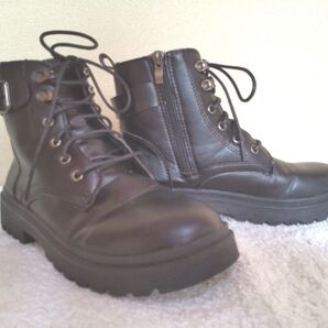 ショートブーツ