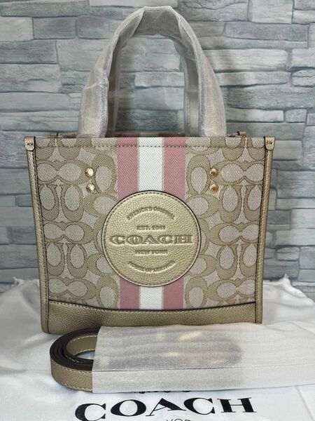 ★新品未使用★COACH デンプシー トートバッグ22 シグネチャージャカード