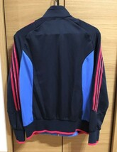 美品　着用数回　アディダス　adidas 　ジャージ　ジャージ上 ジャケット メンズ Mサイズ　ネイビー　_画像2