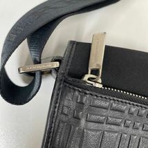 F◎ BURBERRY LONDON バーバリーロンドン ショルダーバッグ ブラック ノバチェック 斜め掛け キズ汚れ有り_画像4