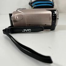 Z◎ JVC ケンウッド 32GB Everio エブリオ フルハイビジョン ピンクゴールド GZ-HM670-N ビデオカメラ ハンディカム キズ汚れ有 通電確認済_画像5