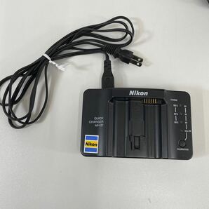 G◎ Nikon ニコン D2X デジタルー眼 ボディ 動作確認済 QUICK CHARGER MH-21 充電器 クイックチャージャー Micro NIKKOR 55mm 1:2.8 凹み有の画像9