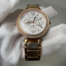 G◎ MICHAEL KORS マイケルコース シルバー文字盤 MK-5781 ストーンベゼル QZ クォーツ レディース 腕時計 電池切れ_画像5