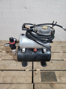 G☆ MINI AIR COMPRESSOR ミニ エアコンプレッサー 動作確認済