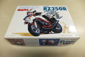 82 Bandai otobai Yamaha RZ250R takkyubin (home delivery service) only including in a package possible..