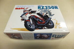 ８２　バンダイ　オットバイ　ヤマハＲＺ２５０Ｒ宅急便のみ同梱可です。