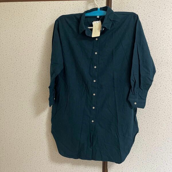 新品　綿100% シャツ　シャツワンピース　 長袖　２L 厚手　良品　ロングシャツ　ブラックに近い深緑