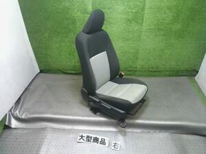 トヨタ（TOYOTA）※同梱不可※アクア NHP10 ドライバーシート 運転席シート