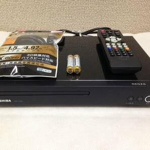 送料無料 東芝 ブルーレイ/DVDプレーヤー DBP-S500 動作確認済み中古品 すぐ使えるリモコン、HDMIケーブルと電池付き toshiba regza 2022年の画像1