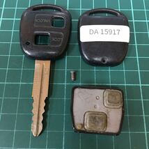 DA 15917 ダイハツ 点灯あり 純正 キーレス ２つボタン ムーヴラテ エッセ アトレー ハイゼット タント 等 基盤 黒枠_画像1