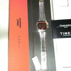 TIMEX80 スペースインベーダー シルバー タイメックス 金属製 タイトー 腕時計の画像1