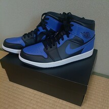 ナイキ エアジョーダン1MID ブラック／ハイパーロイヤルーホワイト AIR JORDAN 1 MID BLACK/HYPER ROYAL-WHITE 28.5センチ_画像2